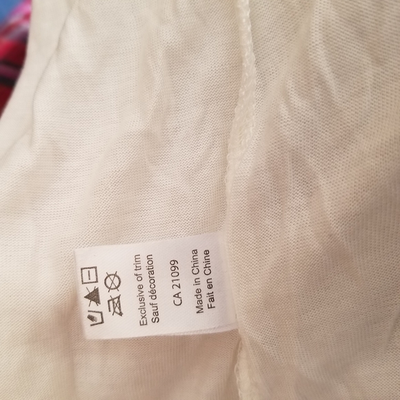 Ardene Sleeveless T shirt with criss cross back - Picture 10 of 10